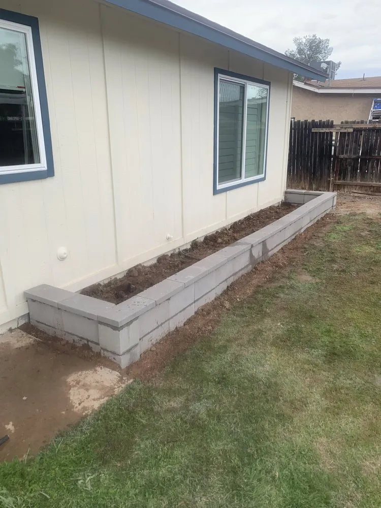 Reliable lawn care service with custom design across Gilbert, AZ - Bull Hand Construction