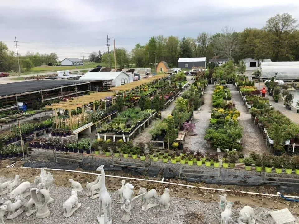 Top-rated lawn care service for homes in Flora, IL by Bullards Landscape Nursery