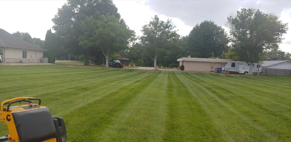 Trusted yard maintenance experts serving Moline, IL - BullDawg Services