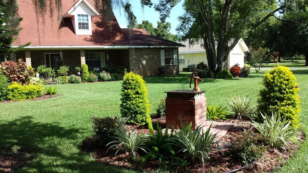 Expert lawn mowing service for year-round maintenance across Bartow, FL - Bulldog Landscaping