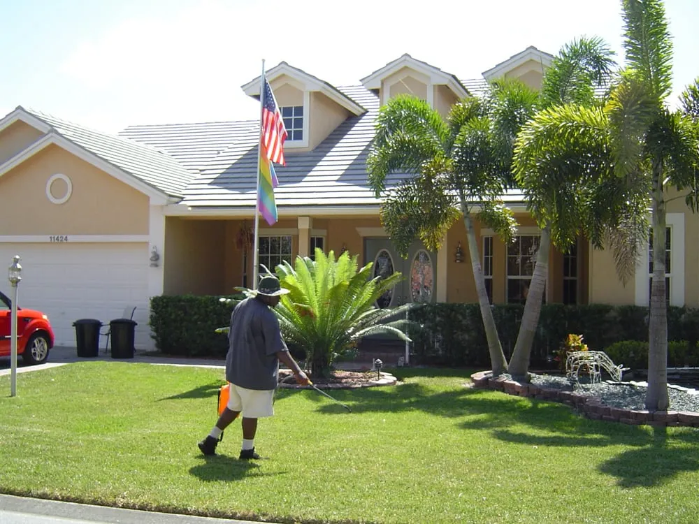 Expert yard maintenance in Coral Springs, FL by Bull's Eye Lawn Service