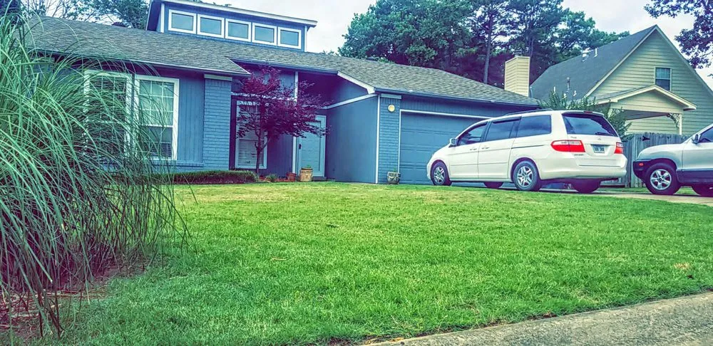 Reliable lawn mowing service for residential properties across Hot Springs, AR - Bulls Lawn Care Sevices