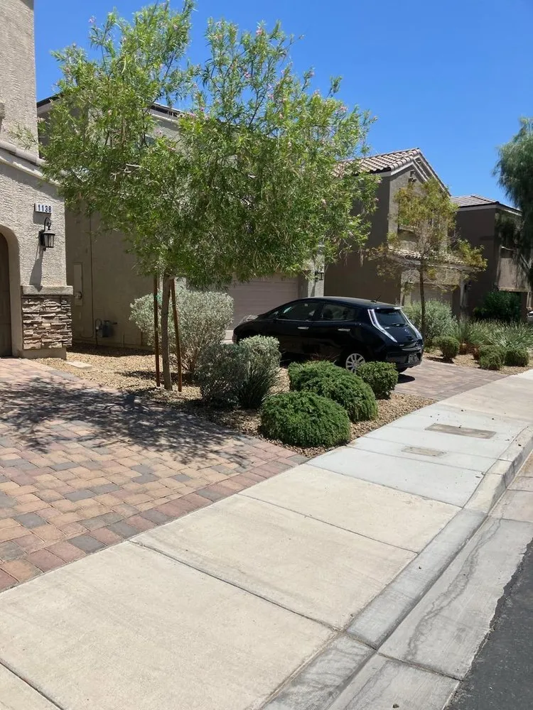 Expert lawn mowing service in Henderson, NV - Bullseye Outdoor Services