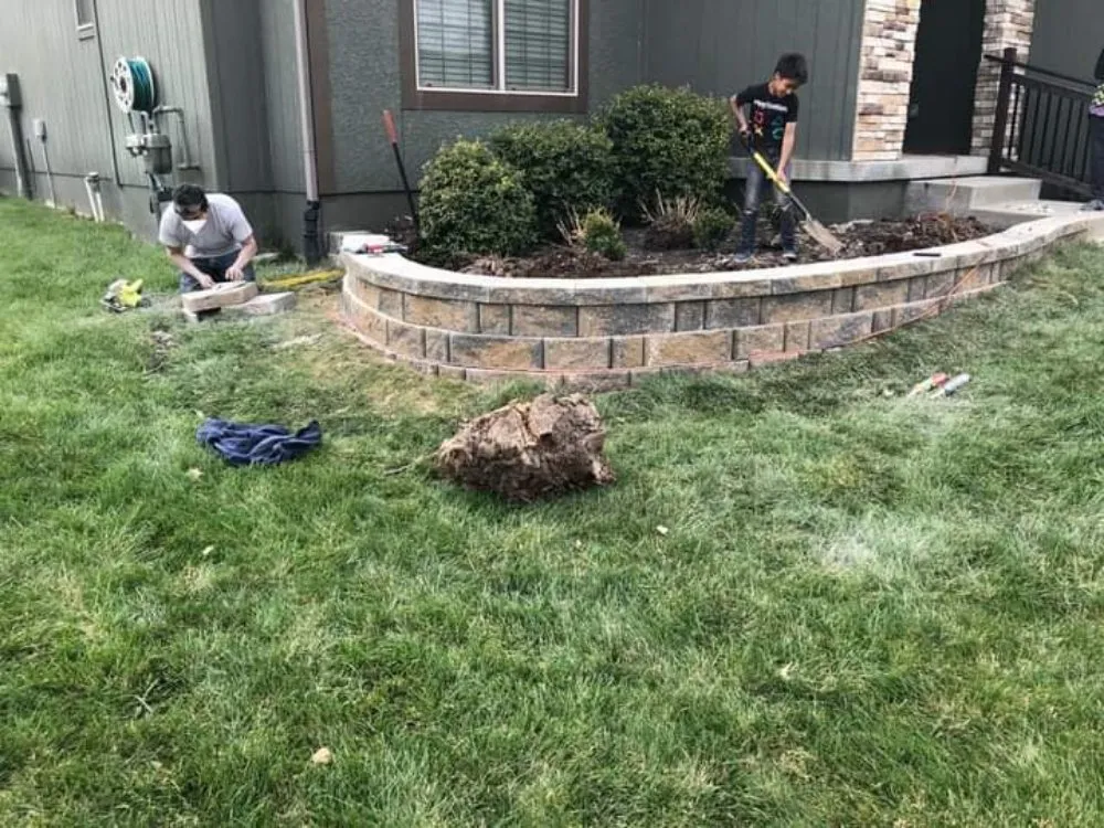 Affordable garden landscaping in Olathe, KS - Bumblebee Lawn Care & Stone Solution