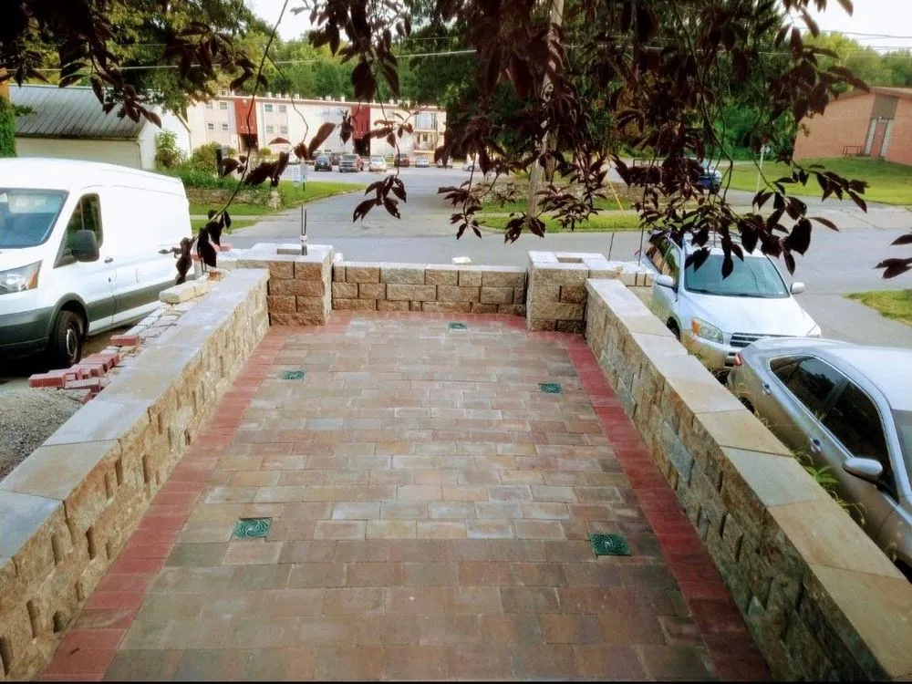 Custom landscape design experts serving Olathe, KS - Bumblebee Lawn Care & Stone Solution