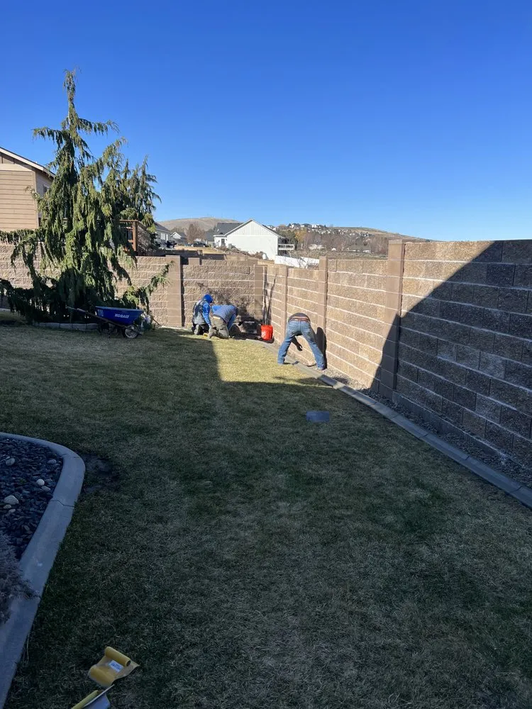 Reliable landscape design in Kennewick, WA by Bumblebee lawn care