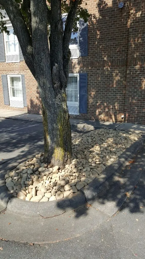 Local garden landscaping in Kernersville, NC by Bumgardner Lawn & Landscaping