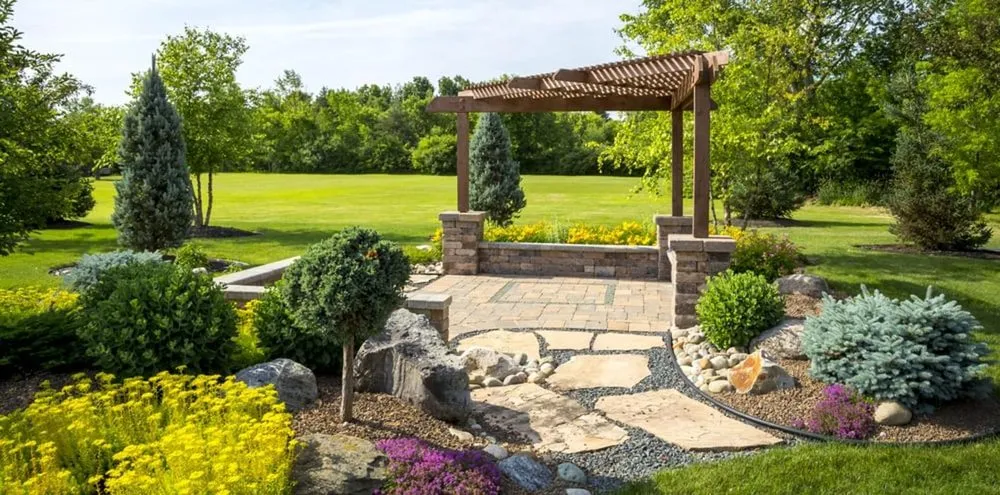 Trusted yard cleanup service experts serving Burton, MI - Bundschuh Landscape Center