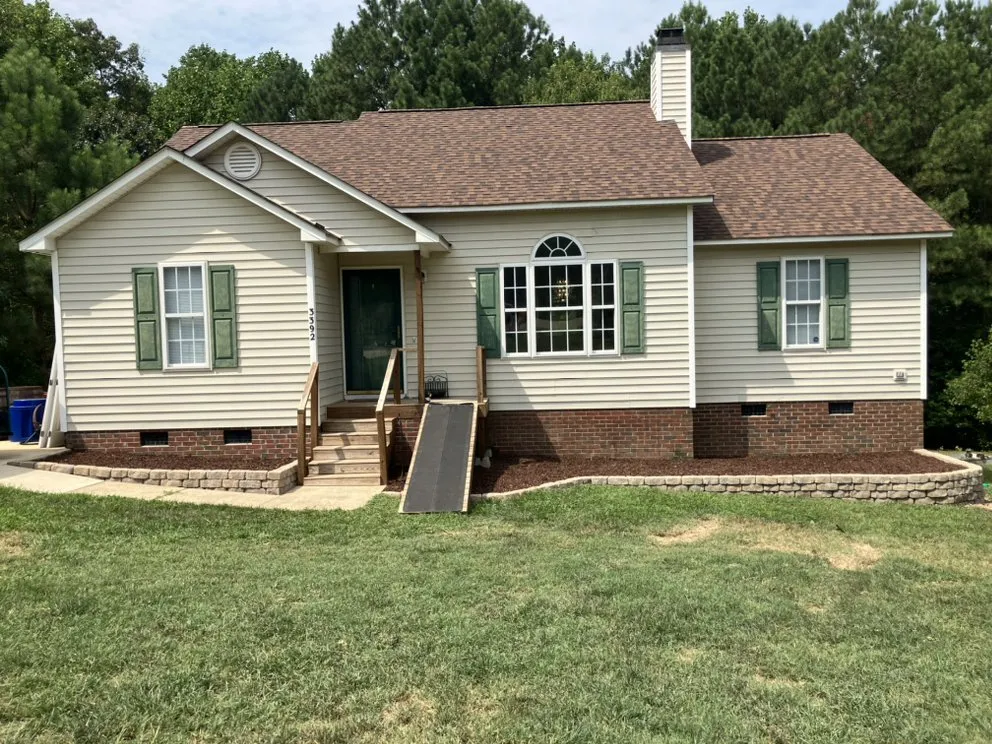 Expert yard cleanup service in Raleigh, NC - Bunn Landscaping Services