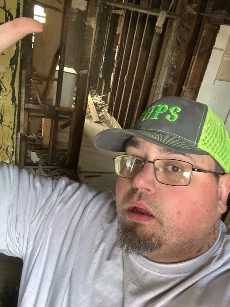 Affordable landscape design in Duncansville, PA - Bups Lawncare And Trash Removal