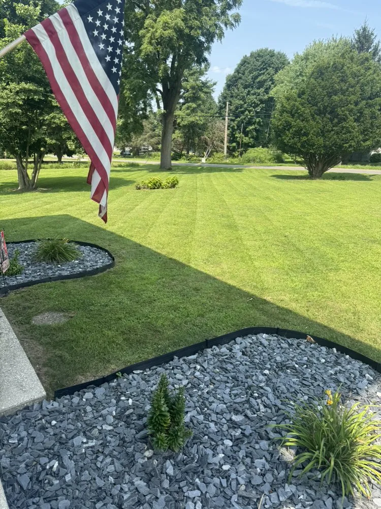 Top-rated garden landscaping in Elkhart, IN - Burden’s Mowing Service