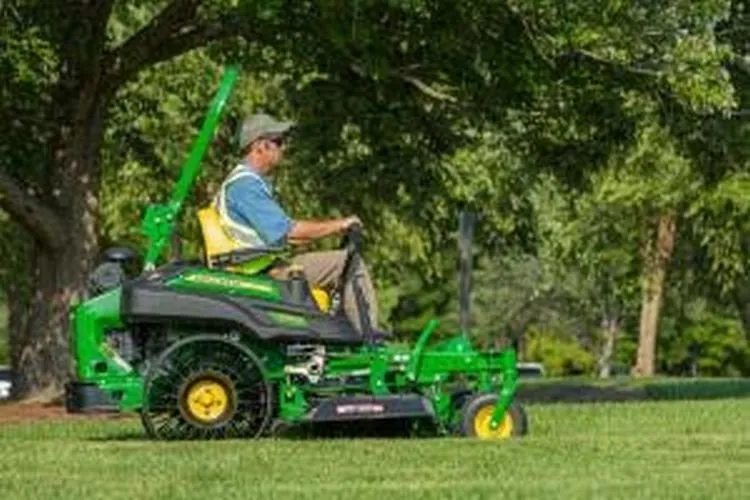 Reliable lawn care service in Ely, IA - Buresh LawnCare