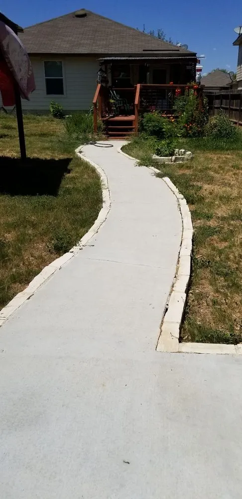 Professional yard maintenance in San Antonio, TX - Burgess Services