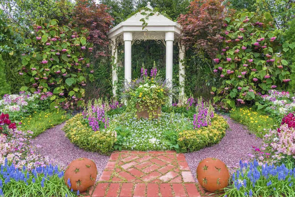 Trusted yard maintenance experts serving Pittsburgh, PA - Burgh Outdoor Living Solutions