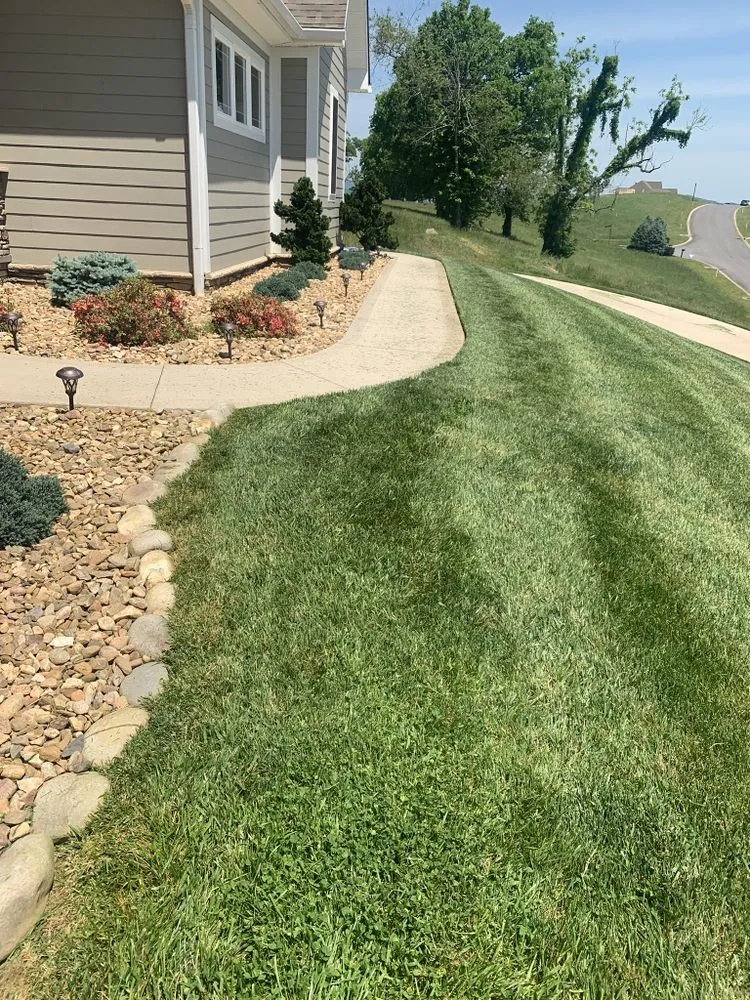 Top-rated landscaping services in Morristown, TN by Burgin Lawn Care