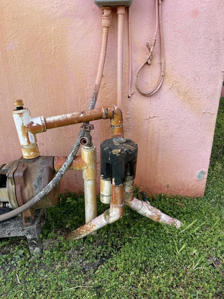 Professional yard cleanup service near you in Fort Lauderdale, FL by Burgos Sprinkler Maintenance