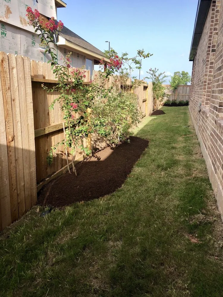 Reliable lawn mowing service in Katy, TX - Burke Landscape Design