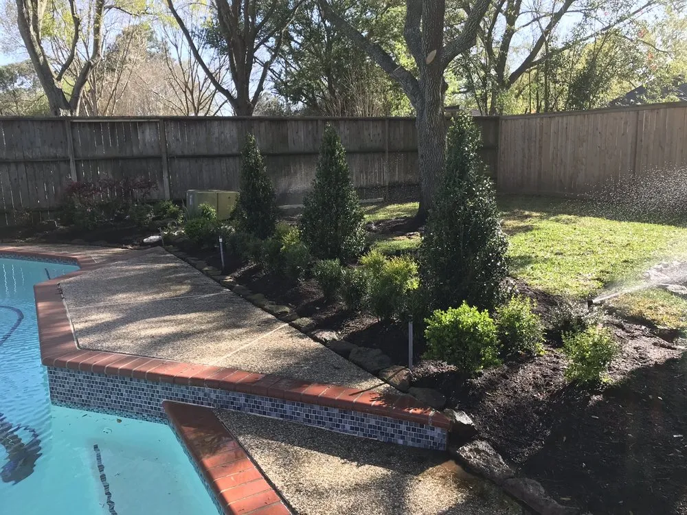 Professional yard cleanup service in Katy, TX by Burke Landscape Design