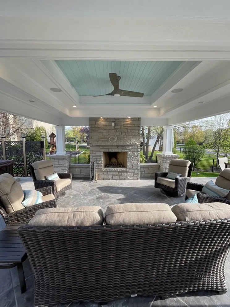 Professional garden landscaping in Aurora, IL by Burkhart Outdoors