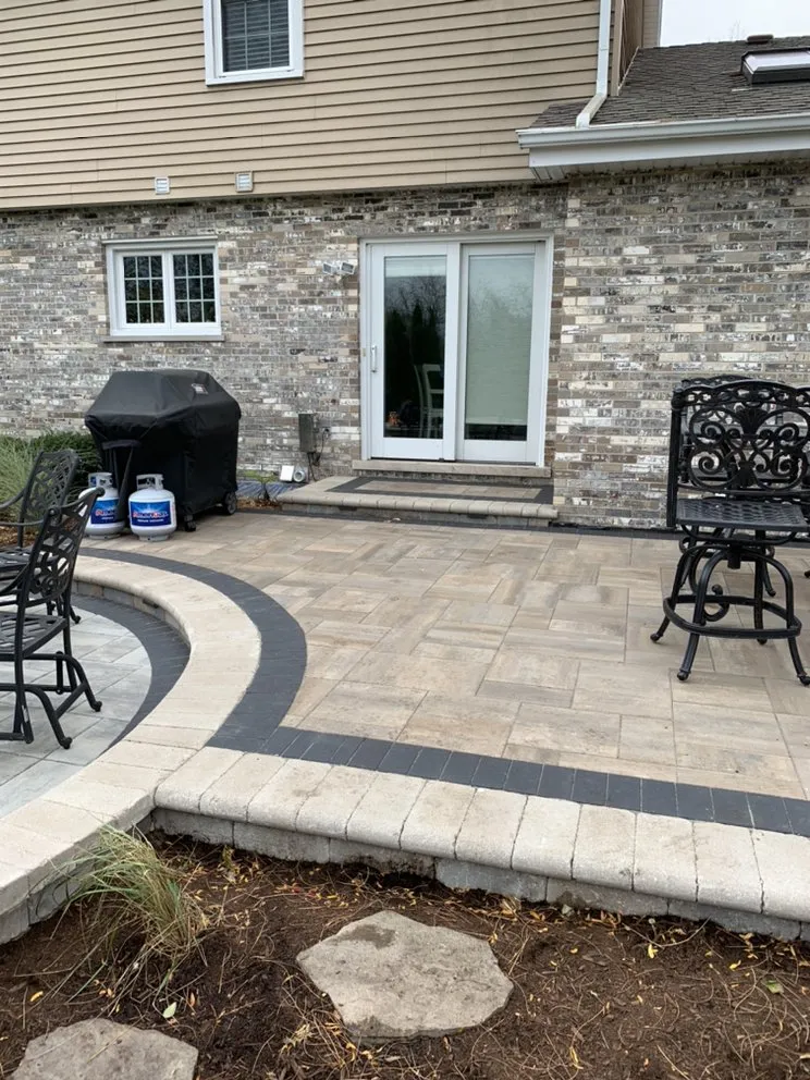 Local garden landscaping for beautiful yards across Aurora, IL - Burkhart Outdoors