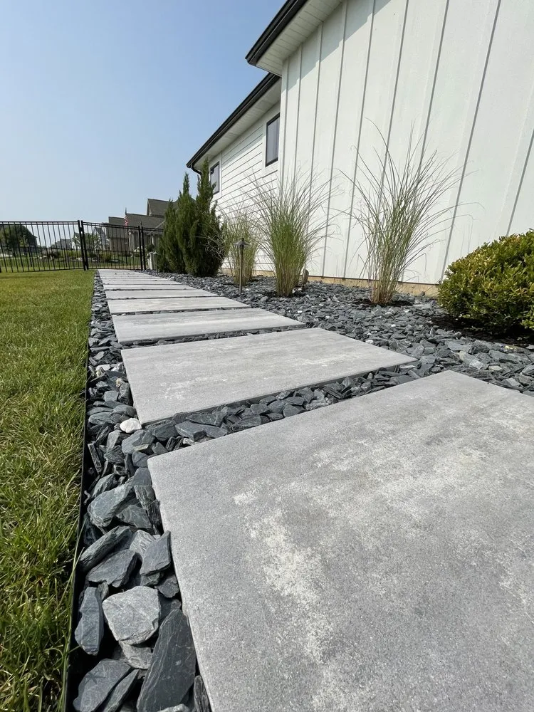 Reliable yard maintenance experts serving Aurora, IL - Burkhart Outdoors