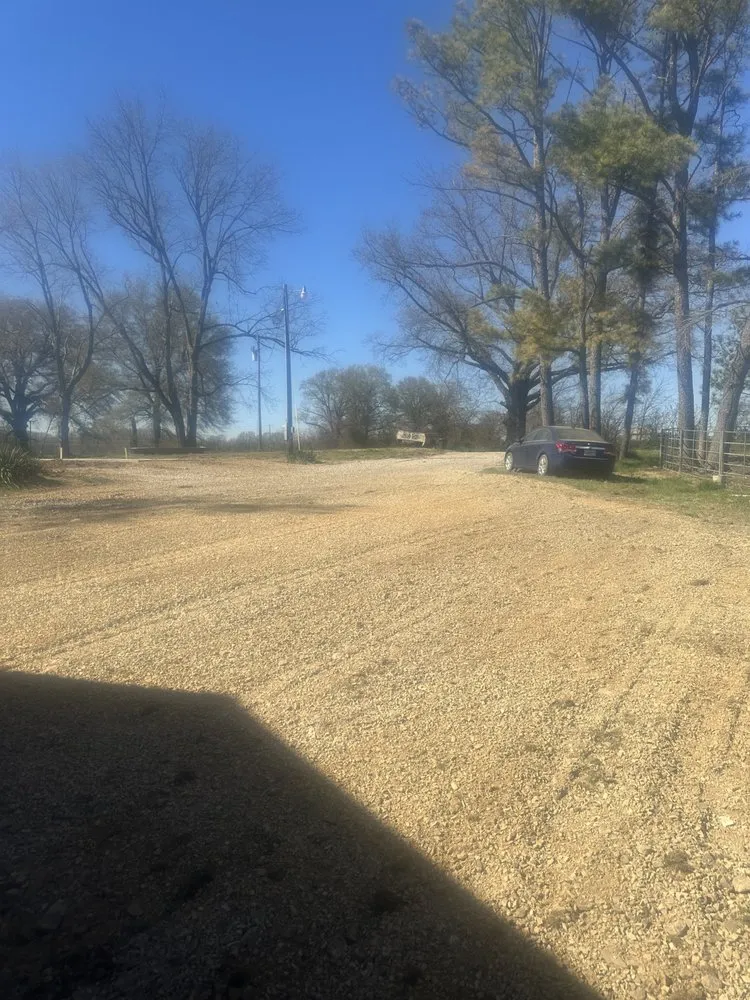 Top-rated lawn mowing service in Puxico, MO - Burks Dirt Wurks