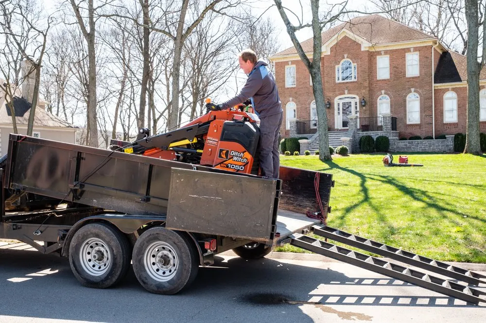 Professional yard cleanup service in Brentwood, TN - Burlap and Bloom