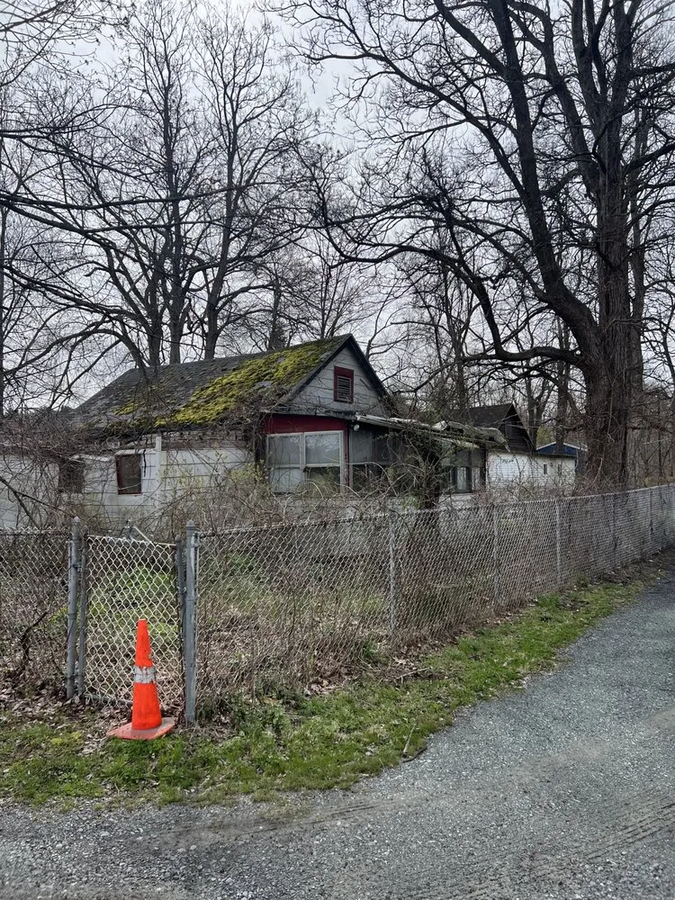 Expert yard cleanup service in Nassau, NY by Burls Property Management