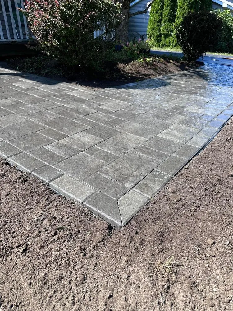 Trusted lawn care service in Nassau, NY - Burls Property Management