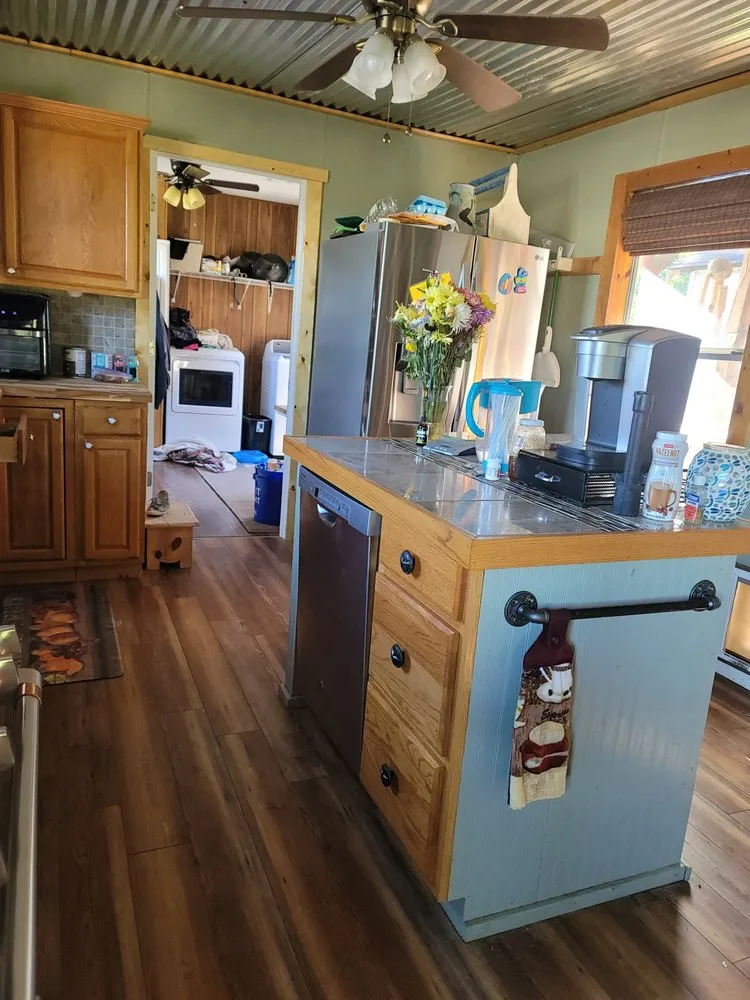 Top-rated lawn care service for residential properties in Crosby, TX by Burmuda mow and more