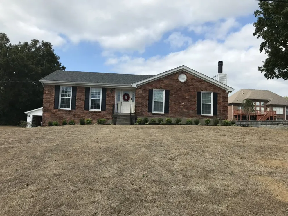 Expert lawn mowing service in Shepherdsville, KY by Burns Custom Lawn Care