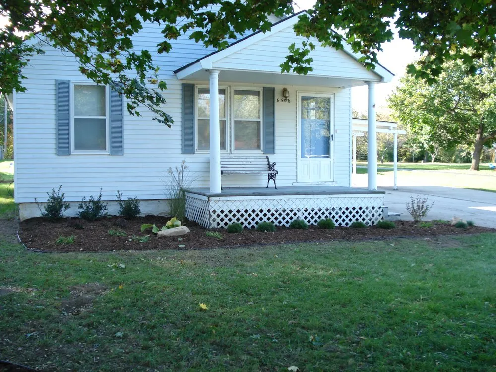 Affordable landscaping services in Ann Arbor, MI by Burns Lawn Care & Landscaping