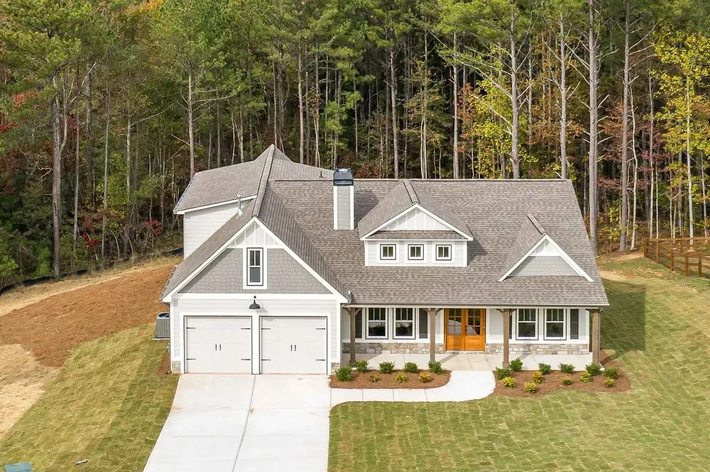 Custom yard cleanup service experts serving Dallas, GA - Burnt Hickory Landscape Service