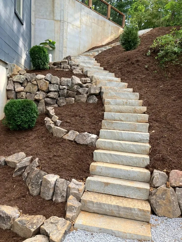 Reliable landscape design in Chattanooga, TN - Bursting Blooms