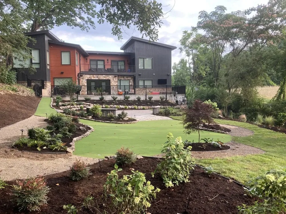 Affordable yard cleanup service in Chattanooga, TN - Bursting Blooms