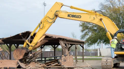 Reliable landscaping services in Houston, TX - Burton's Trash Service