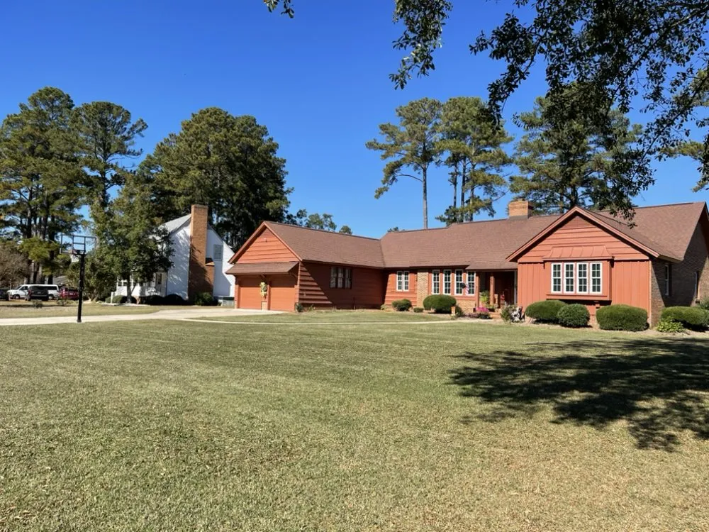 Top-rated lawn care service for homes across Lumberton, NC - Bush Masters Lawncare And Service