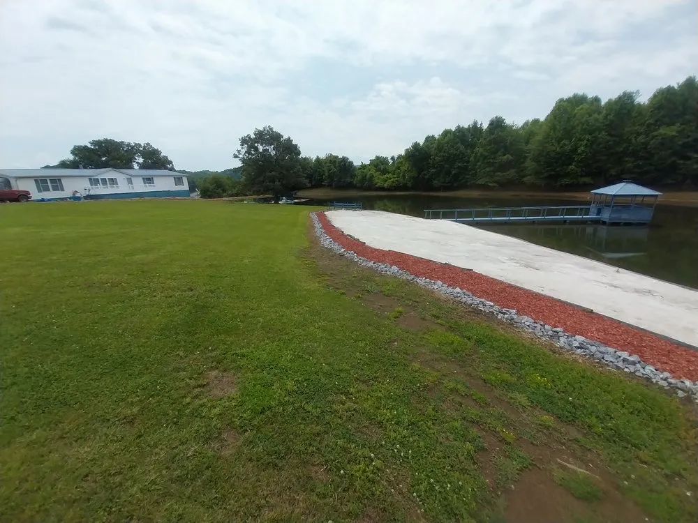 Affordable yard cleanup service experts serving Kingsport, TN - Busick's Solutions