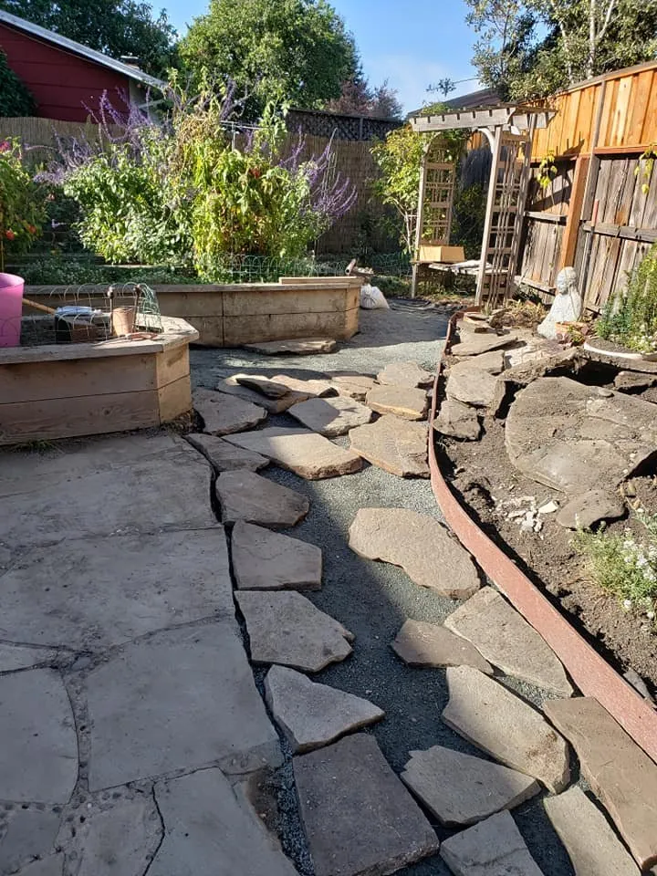 Affordable lawn mowing service for year-round maintenance in El Cerrito, CA by Bustani Gardening Services