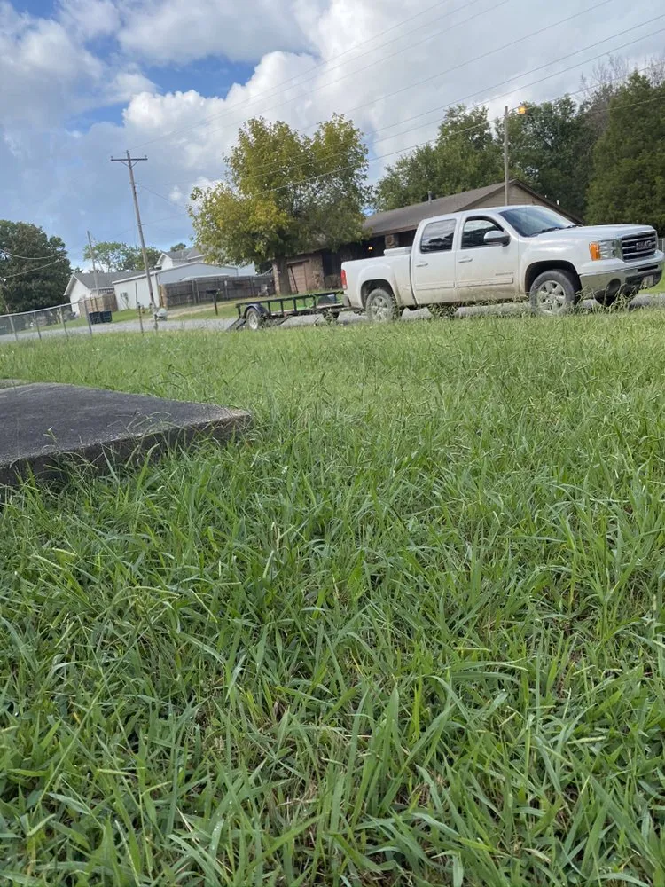 Top-rated yard cleanup service experts serving Muskogee, OK - Buster’s Lawn Service
