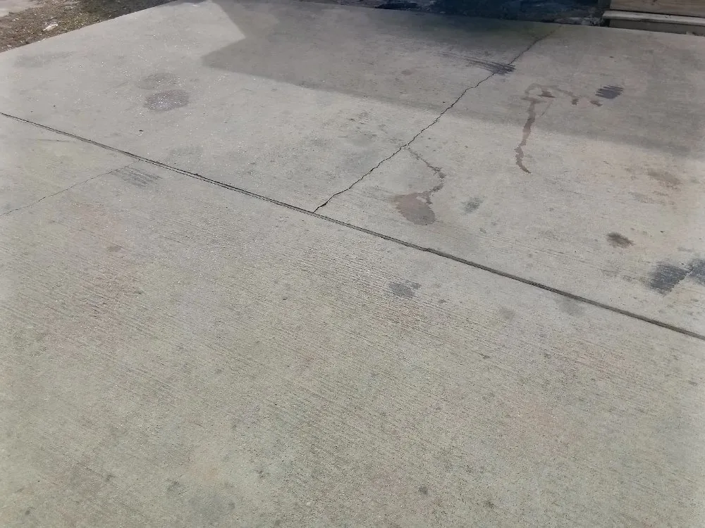 Top-rated lawn care service for year-round maintenance across Laurel, MS - Buster's Lawncare & Mower