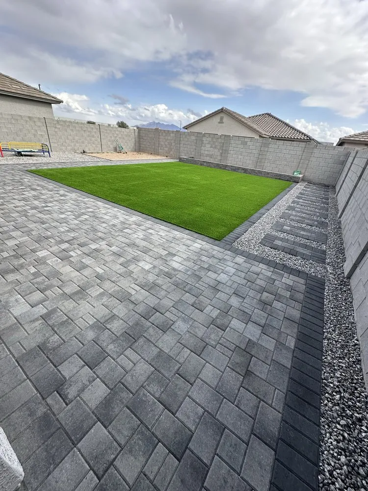 Custom garden landscaping experts serving Phoenix, AZ - Bustos Hardscape & Construction