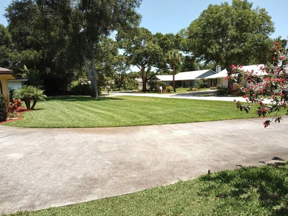 Professional lawn mowing service in Vero Beach, FL - Busy B Lawn & Tree Services