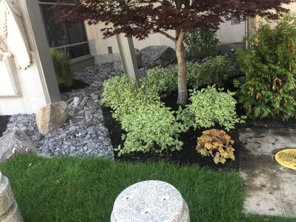 Affordable outdoor landscaping in Cheektowaga, NY - Busy Beaver Lawn & Garden