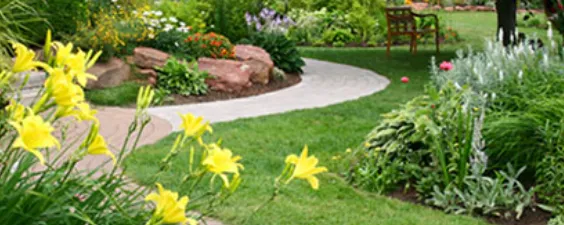 Top-rated yard maintenance in Cheektowaga, NY by Busy Beaver Lawn & Garden