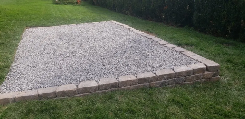 Custom yard maintenance in Knoxville, TN by Busy Bee Landscaping