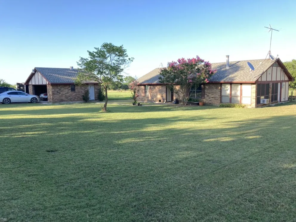 Custom yard maintenance with custom design across Celina, TX - Busy Bee Lawncare