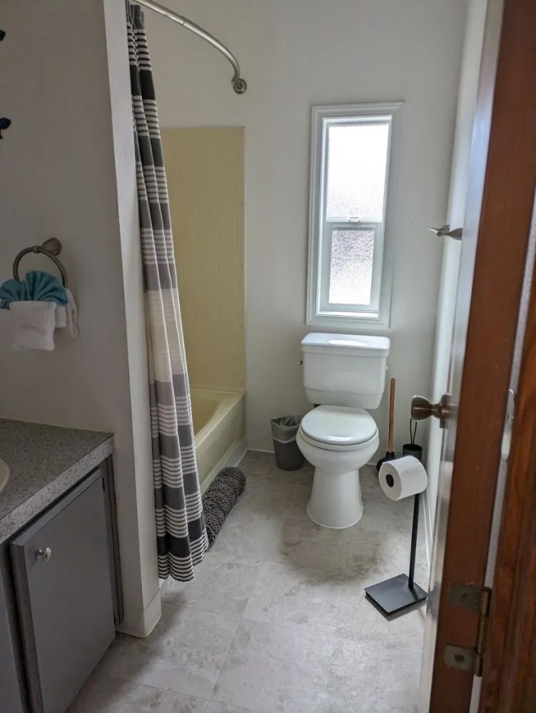 Reliable lawn care service experts serving Tillamook, OR - Busy Bees, Cleaning Service