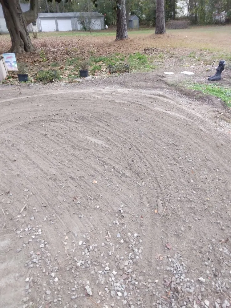 Custom landscape design experts serving Hopewell, VA - Busy Bee's Oasis