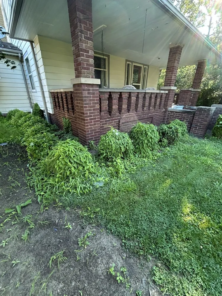 Local lawn care service experts serving Brecksville, OH - Busy Bees Outdoor Services